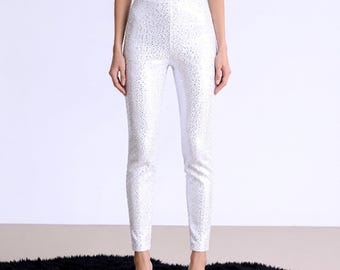 Witte bruidsbroek met pailletten en voering, broek bruiloft afterparty, vrijgezellenfeest outfit, moderne skinny legging bruid, repetitiediner