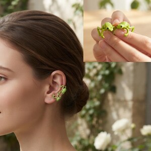 Silver Green Frog Ear Cuff | Frog Helix Wrap Earring | Ear Cuff No Piercing | Nature Lover Gift