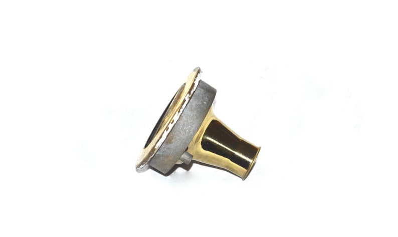 Revolving Peephole Viewer with Wear Needs Home