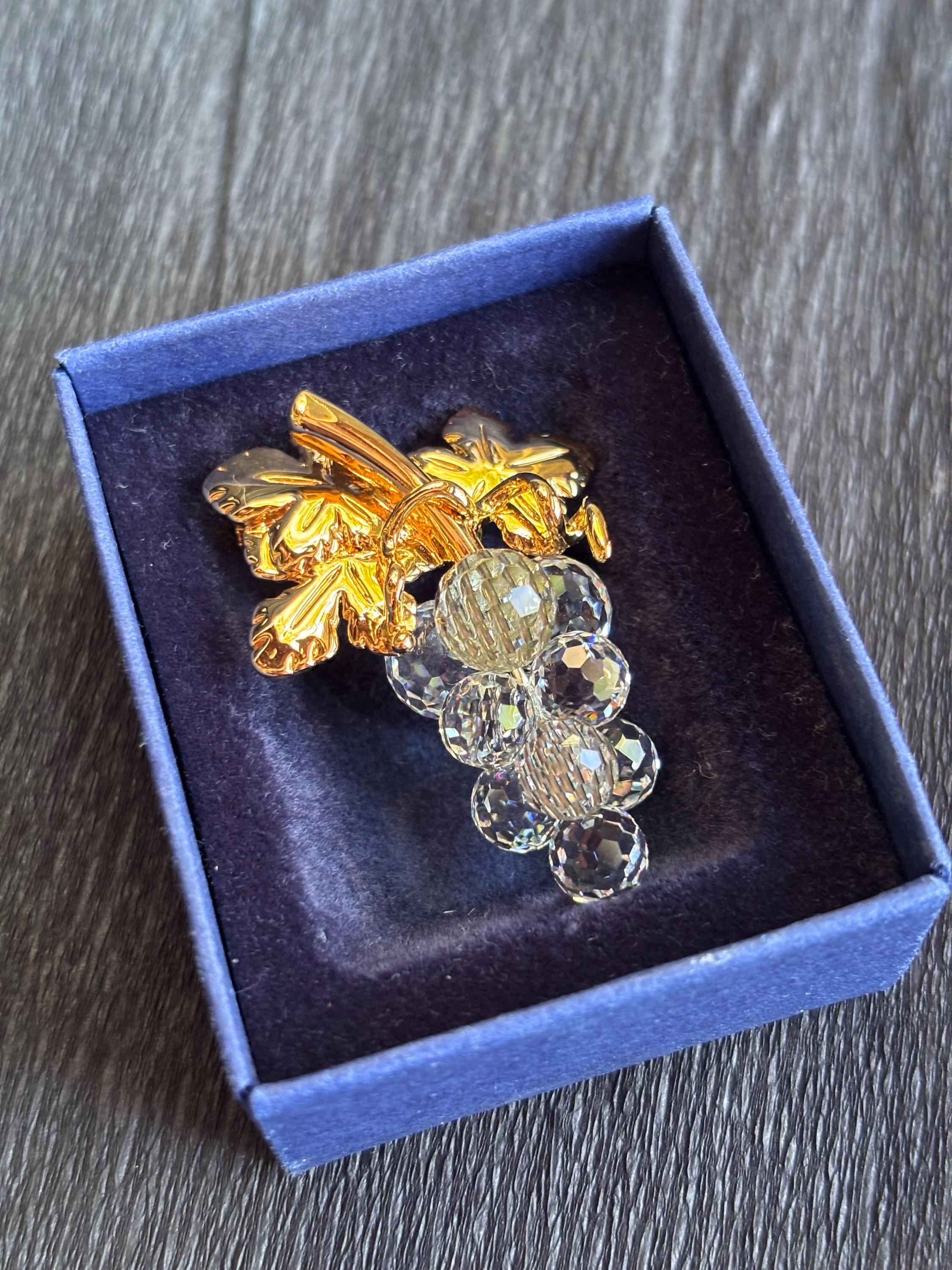 SWAROVSKI　葡萄 Swarovski Crystal Grape Cluster - Etsy