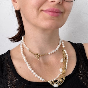 Signed Monet Natural Pearl Necklace with Gold Tone Chains – Vintage Statement Jewelry