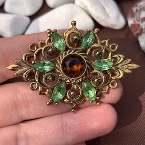 Czech glass brooch - Etsy 日本