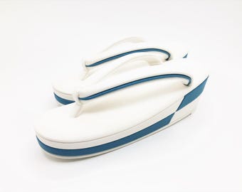 Japanische Ichimatsu Asagi Zori-Sandalen für Damen, weiß-hellblau kariert
