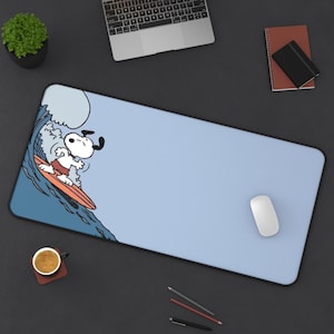 Alfombrilla de escritorio con diseño de Snoopy surfeando olas / Alfombrilla de ratón con temática oceánica