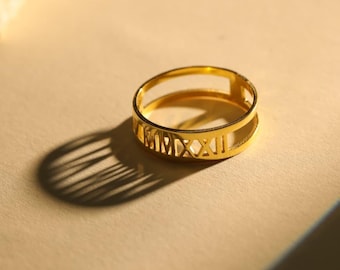 Custom Name Ring, Personalized Band Ring, Roman Numerals Ring, Gift for Mom, Personalized Christmas Gift, Gold Jewelry Gift Her