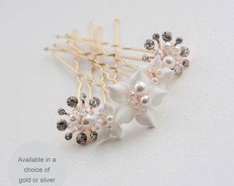 Crystal and pearl hair pins, starburst hair pins,  bridal hair pins, wedding hair pins, floral hair accessory. Available in gold or silver