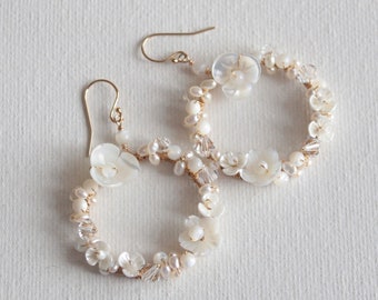 Floral hoop bridal earrings, floral earrings, pearl wedding earrings