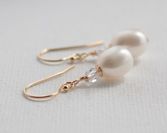 Pearl earrings, pearl drop earrings, pearl earrings for a bride