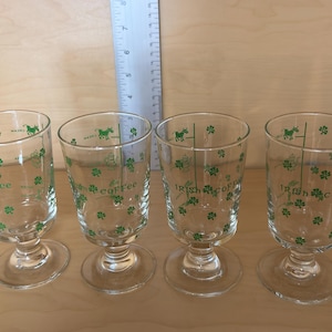 Set van 4 Libbey Irish Coffee-glazen | Klaverbekers op voetstuk