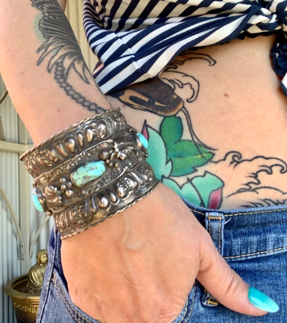 Amazing Native American Navajo Football Shaped Green Turquoise Sterling Silver Rosary Necklace Amazing Native American Navajo Football Shaped Green Turquoise Sterling Silver Rosary Necklace