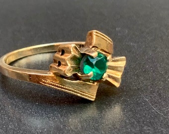 Vintage 10K Gold Retro Ring Bow Shaped Emerald Glass Ring May Birthstone 1940s Fine Jewelry Gift for Her