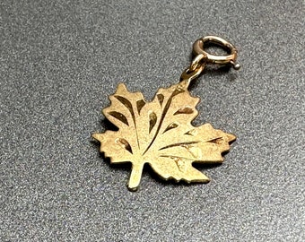 Vintage Charm Sterling Gold Maple Leaf Canada Travel Bracelet Fine Jewelry Gift for Her