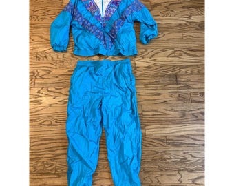 Chándal cortavientos vintage de los 90 Bold Spirit para mujer, talla L, color azul y morado.