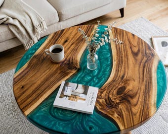 Mesa de centro redonda de nogal con resina epoxi y diseño de río / Centro de mesa artesanal color turquesa