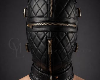 Máscara con capucha de cuero acolchado / Detalle de cremallera, arnés con hebilla ajustable