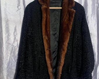BRUSSELS - Vintage luxury Astrakhan and Mink - Made in Belgium - Monogram - Raglan sleeve - Size 44 EUR
