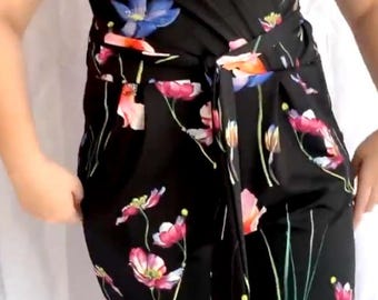 Vintage 90s Floral Jumpsuit Black – Made in Canada – Stretch Spandex – Size L Flowy Fit
