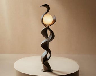 Lámpara de pie de madera con forma de cisne, hecha a mano, iluminación escultural en madera, acento moderno y minimalista para el hogar.