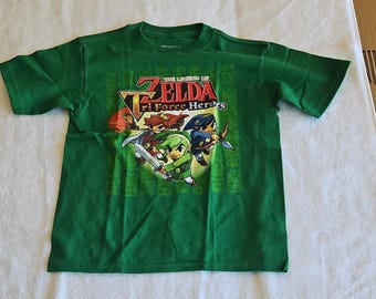 Nintendo The Legend of Zelda Tri Force Heroes Link Green T-Shirt XS 100% Cotton