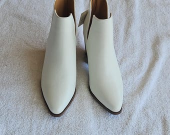 J.Adams Shoes EIRA White PU Ankle Bootie Zip Block Heel Pointed Toe Women 7