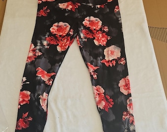 Leggings tobilleros florales de talle alto para mujer No Boundaries, talla XXXL, cintura elástica.
