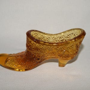 Fenton Amber Glass Shoe - Daisy Button Design - USA - Vintage Trinket Holder