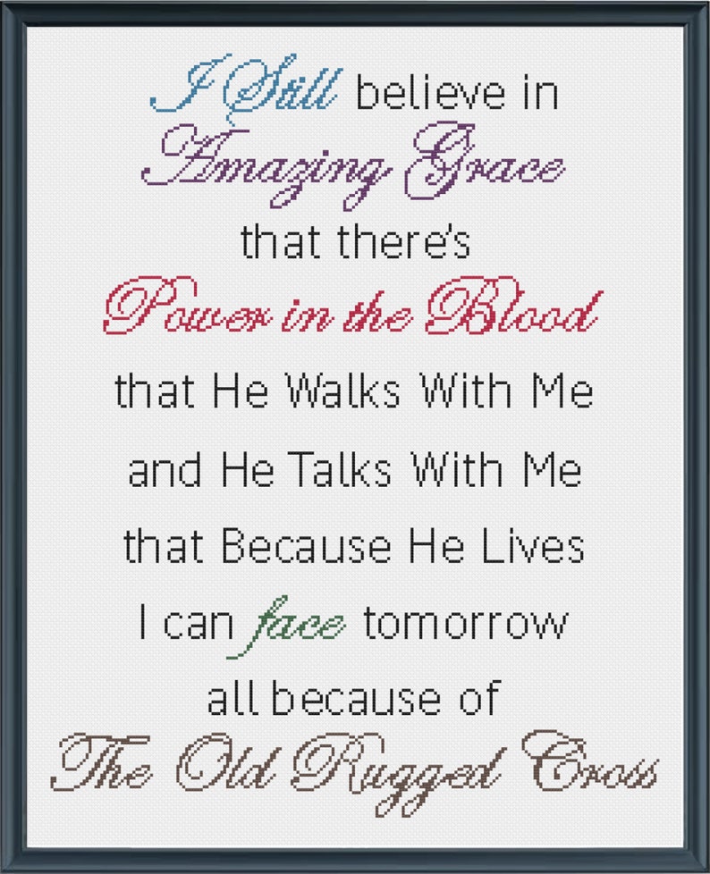 Puede incluir: Un dise&ntilde;o de punto de cruz enmarcado con la letra del himno "Amazing Grace". El texto est&aacute; en letra cursiva y en varios colores, incluyendo azul, morado, rojo, verde y marr&oacute;n.