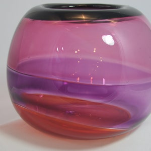 Hefty handblown &quot;incalmo&quot; 4-color glasswork bowl/vase in pink, purple, red, and black
