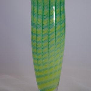 Yellow green vase, green lip