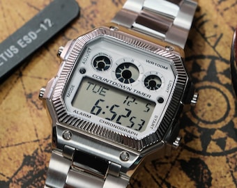 Benutzerdefinierte ""Luna White"" modifizierte Uhr, Basis auf Casio AE1300,316L Edelstahlgehäuse Band, digitale Weltzeit, neu in Box, von ForgetimeStudio."