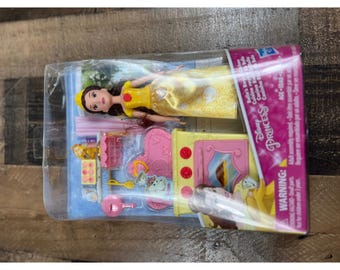 Disney Princess Belle Royal Kitchen Playset Hasbro E304 Beauty and the Beast NEW