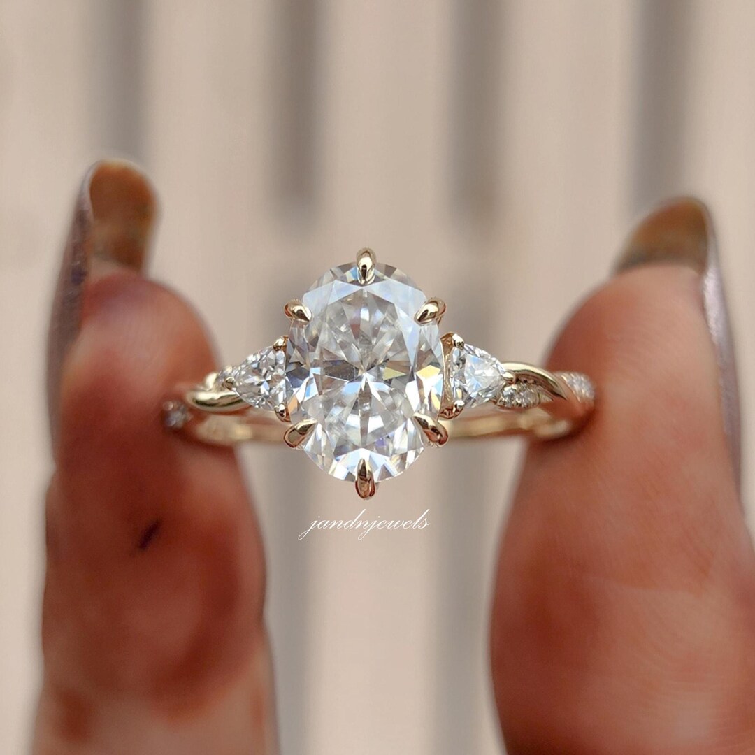 Three Stone Oval Cut Moissanite Engagement Ring Twisted Band Wedding ...