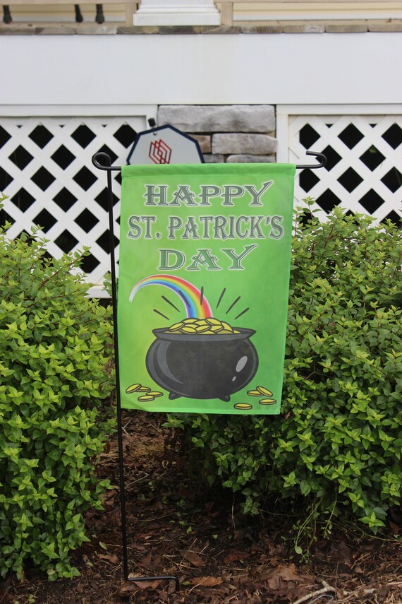 A St.Patricks Day Yard Sign St.Patricks Day Banner,Happy St.Patricks Day Decorations Flag Hanging Huge Sign Holiday Party Supplies for Yard Garden Porch Lawn Store,Hanging Decor Outdoor Indoor