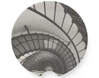 Posavasos de esteatita con diseño de escalera de faro en blanco y negro (juego de 2) - Piedra natural, arte minimalista en espiral, decoración costera para el hogar, regalo náutico