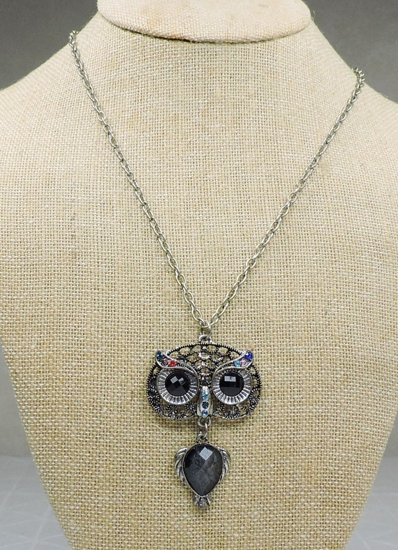 Owl Pendant Necklace, Vintage Owl Necklace - image 2