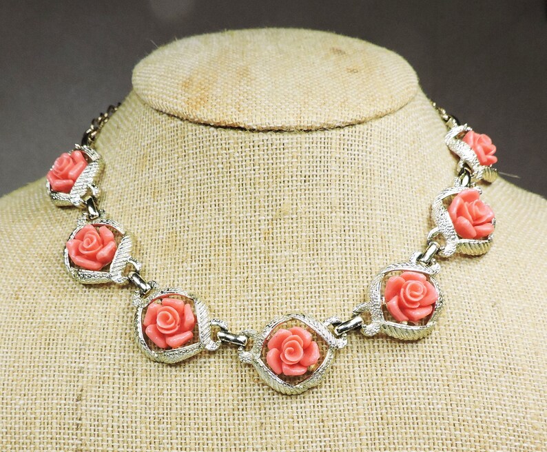 Vintage Rose Necklace Choker