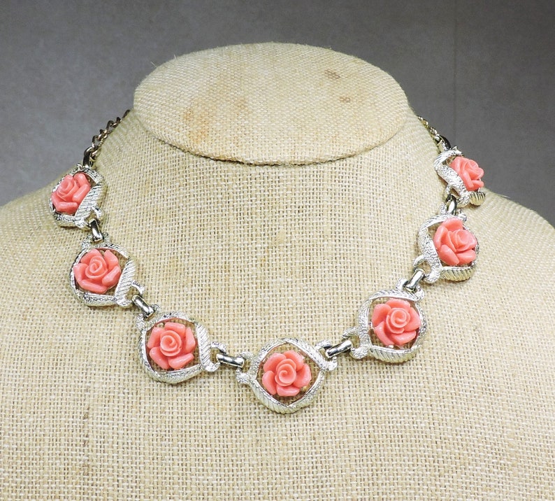 Vintage Rose Necklace Choker