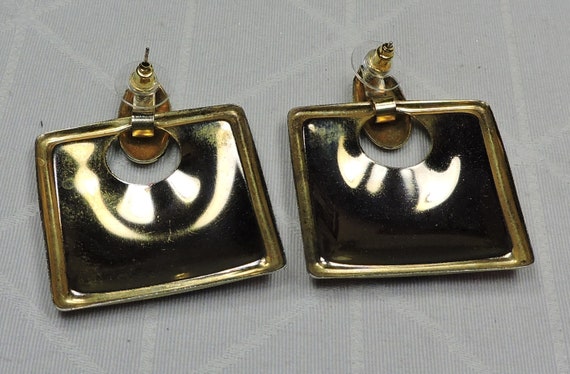 Enamel Swirl Pierced Earrings - image 5