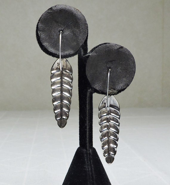 Vintage Sterling Silver Feather or Leaf Earrings - image 4