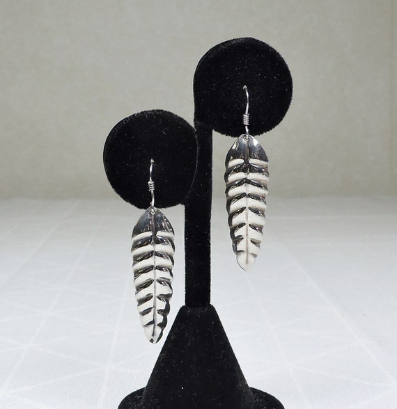 Vintage Sterling Silver Feather or Leaf Earrings - image 2