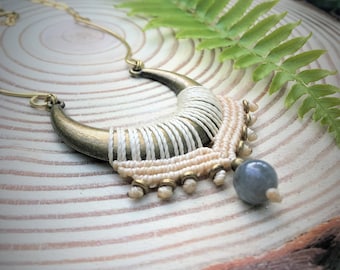 Half Moon Necklace - Moon Phase Necklace - Moon Light - Gift for her - Labradorite - Bague Labradorite - Statement Necklace - Tribal Fusion