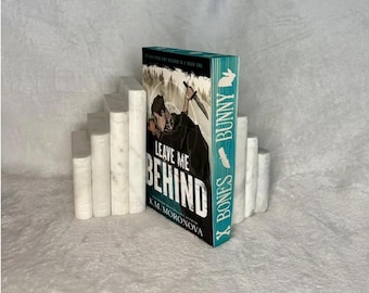 Leave Me Behind by K.M. Moronova – Hand Sprayed Edges (UK Paperback)