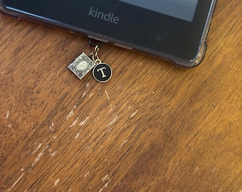 Llavero Kindle personalizado con inicial ~ Llavero para amantes de los libros ~ Tapón antipolvo USB-C