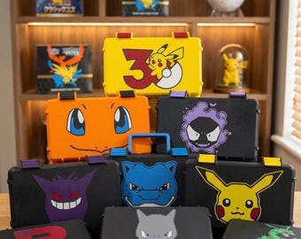 Toploader-Aufbewahrungsbox – 3D-gedruckter Kartenhalter | Pokémon-inspirierte Designs | Passend für Pokémon-Karten und Sammelkartenspiele