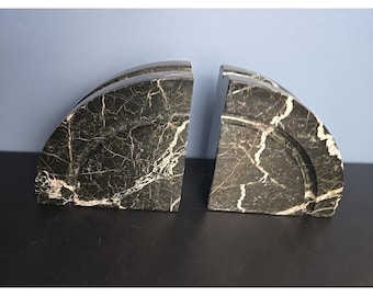 2 sujetalibros italianos posmodernos de mármol negro tallados a mano, estilo MCM retro art déco, pesados.