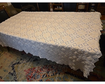 VTG White Hand Crocheted Tablecloth Spread 88 X 76 Picot Edging Popcorn Stitch