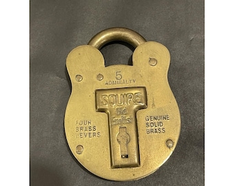 Candado Squire Admiralty 5 con llave, estilo vintage.