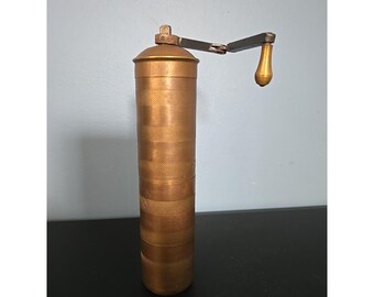 Molinillo de café turco vintage de 7" de latón, mecánico manual, molinillo de pimienta para cocina y granja.