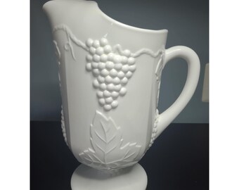 Vintage Indiana Colony Ice Lip Harvest Milk Glass Footed Pitcher grapevine 72 Oz