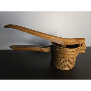 Antique Cast Iron Potato Ricer Masher Steel Strainer Cup Press Vintage Rusted